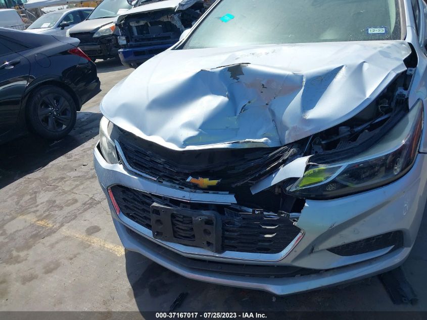 2018 CHEVROLET CRUZE LT - 1G1BE5SM2J7133917