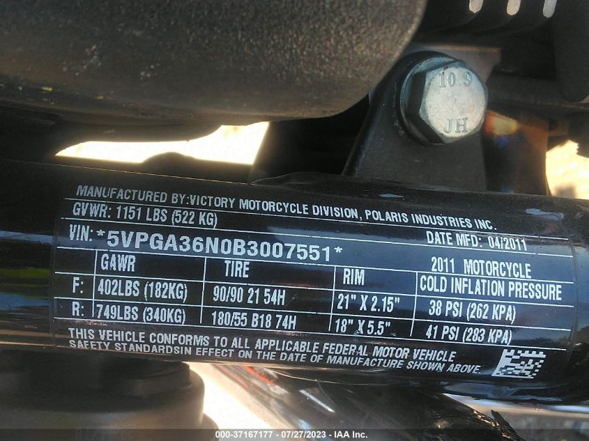 2011 VICTORY MOTORCYCLES VEGAS 8-BALL - 5VPGA36N0B3007551