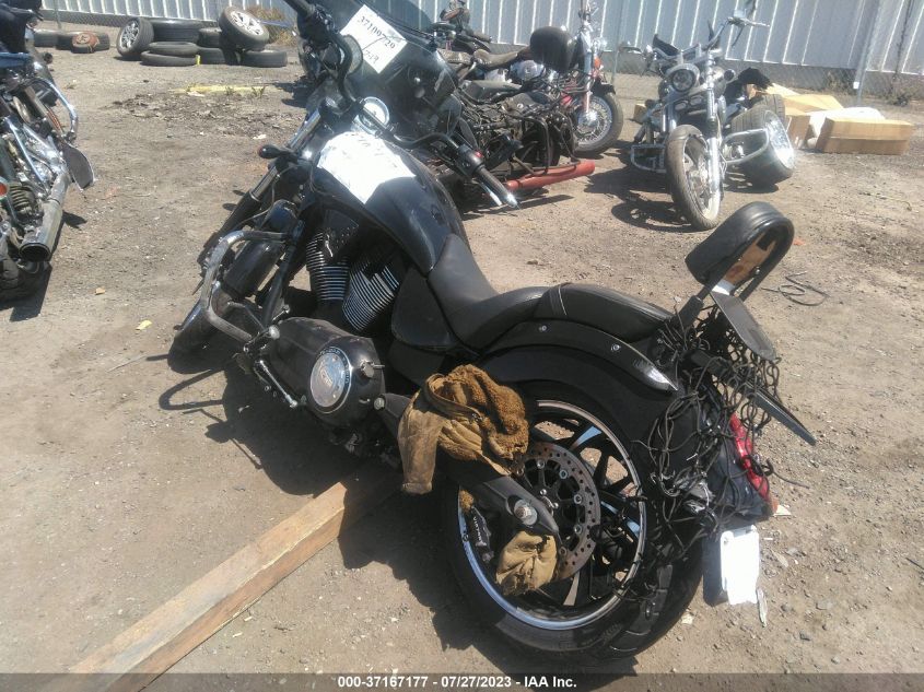 2011 VICTORY MOTORCYCLES VEGAS 8-BALL - 5VPGA36N0B3007551
