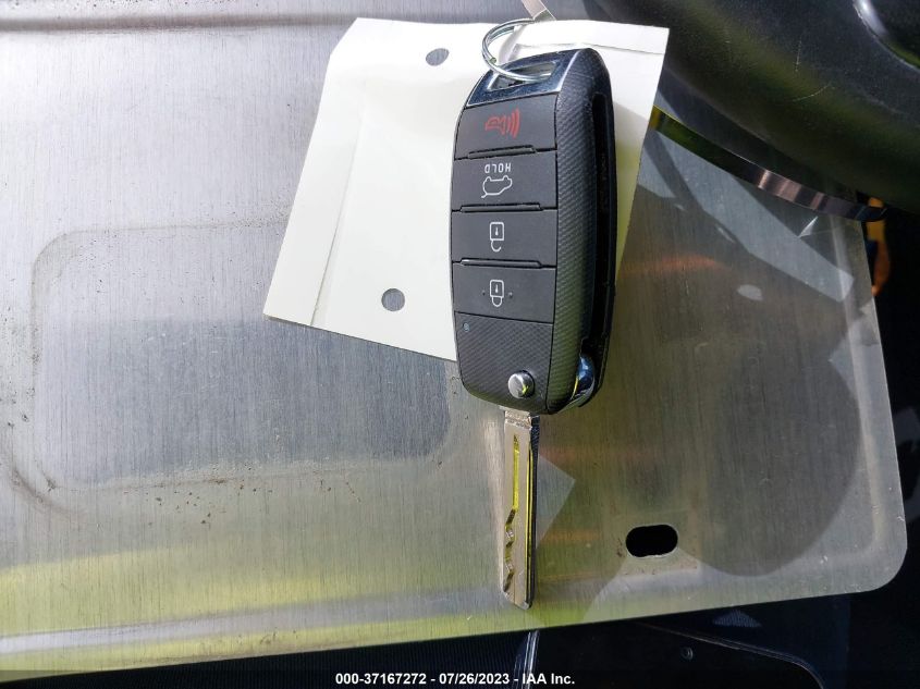 2017 KIA SOUL + - KNDJP3A51H7411289
