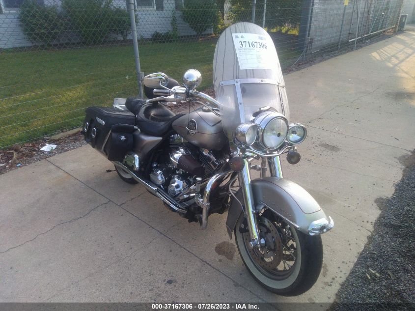 2008 HARLEY-DAVIDSON FLHRC - 1HD1FR4148Y614054