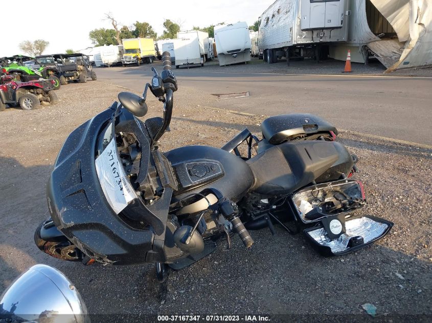2021 INDIAN MOTORCYCLE CO. CHALLENGER DARK HORSE 56KLCDRR9M3403390