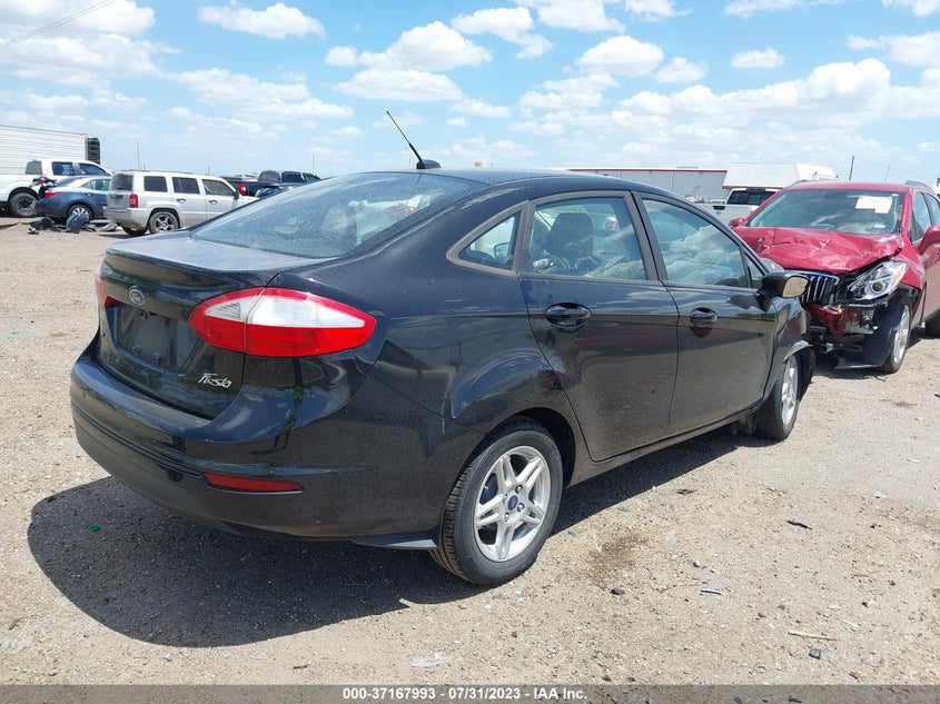 VIN 3FADP4BJ3JM108644 2018 FORD FIESTA SE