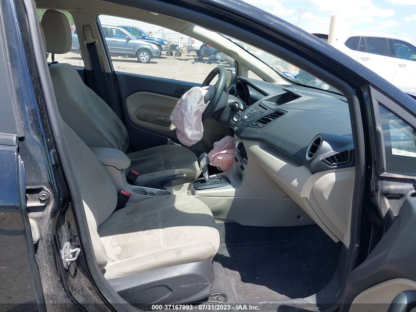 VIN 3FADP4BJ3JM108644 2018 FORD FIESTA SE