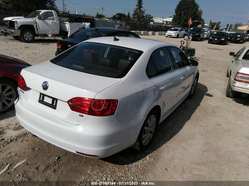 2014 VOLKSWAGEN JETTA SEDAN SE W/CONNECTIVITY/SUNROOF - 3VWD07AJ5EM432215