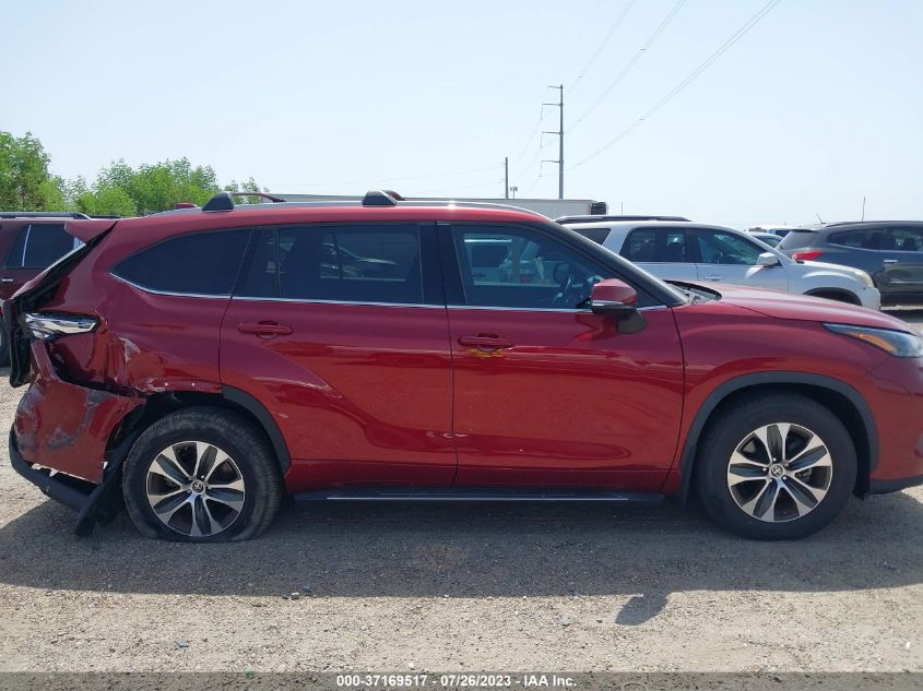 2022 TOYOTA HIGHLANDER XLE - 5TDGZRAH1NS090891