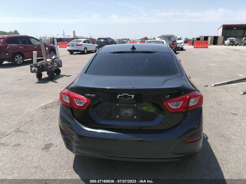 2018 CHEVROLET CRUZE LT - 1G1BE5SM4J7153733