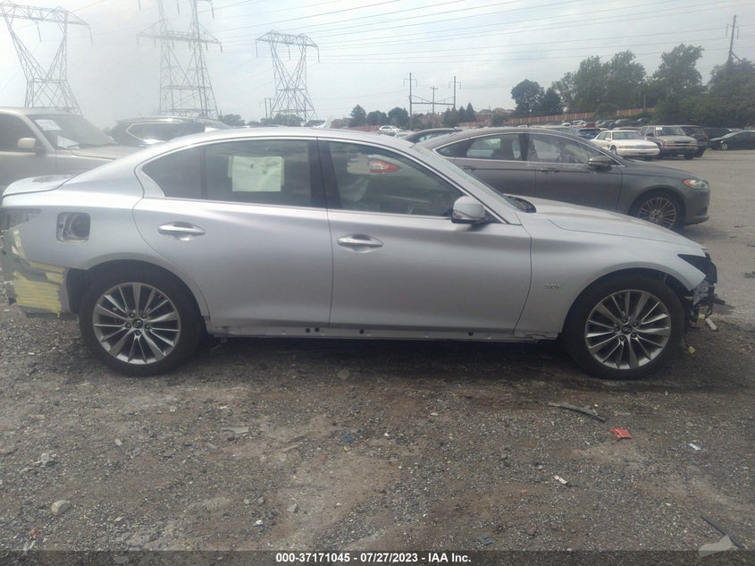 VIN JN1EV7AR8JM437819 2018 INFINITI Q50 3.0T LUXE