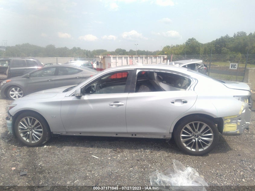 VIN JN1EV7AR8JM437819 2018 INFINITI Q50 3.0T LUXE