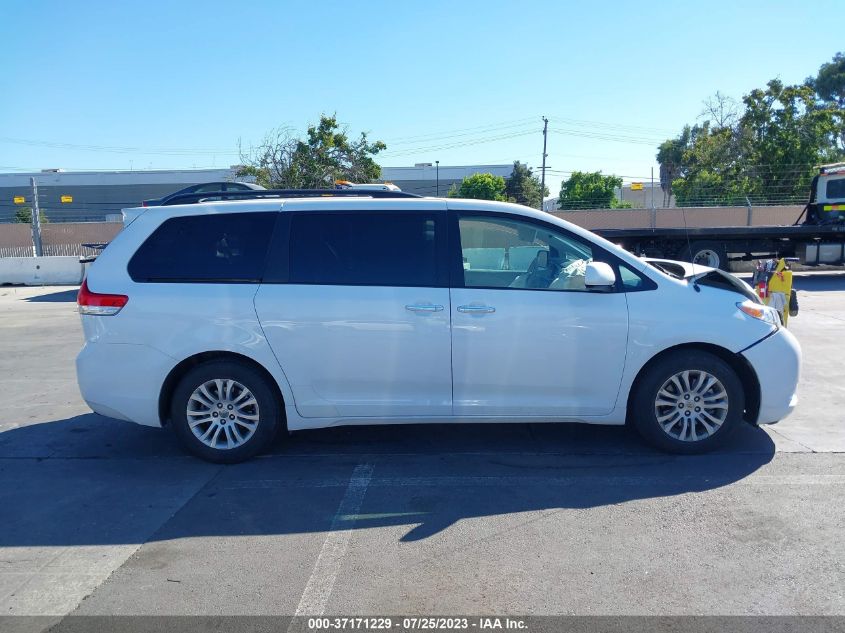 5TDYK3DC8ES512869 2014 TOYOTA SIENNA, photo no. 13