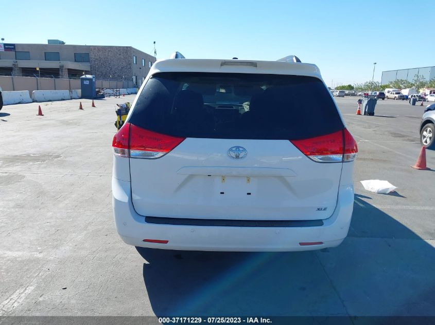 5TDYK3DC8ES512869 2014 TOYOTA SIENNA, photo no. 16