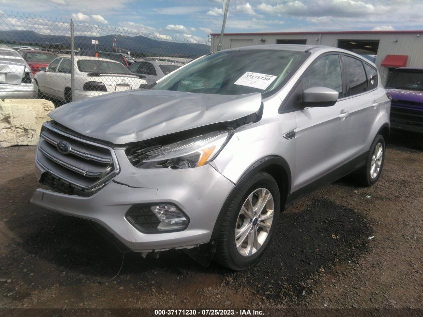 2017 FORD ESCAPE SE - 1FMCU9GD5HUC00001