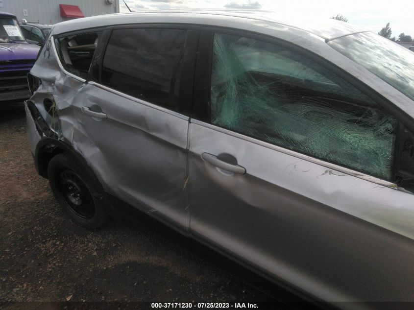 2017 FORD ESCAPE SE - 1FMCU9GD5HUC00001