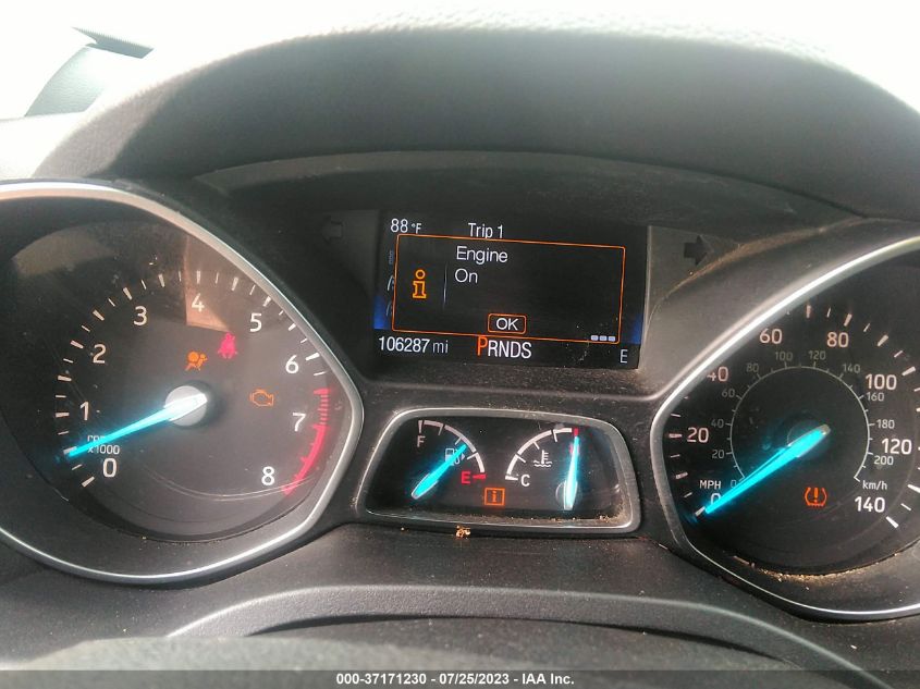 2017 FORD ESCAPE SE - 1FMCU9GD5HUC00001