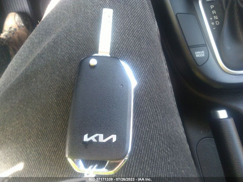 2022 KIA SOUL LX - KNDJ23AU3N7162110