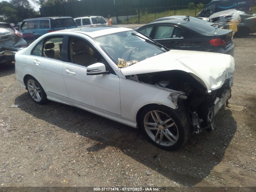 2013 MERCEDES-BENZ C 300 SPORT 4MATIC/LUXURY 4MATIC - WDDGF8AB7DR250760