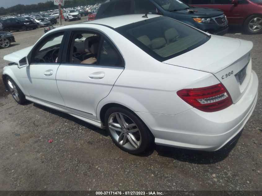 2013 MERCEDES-BENZ C 300 SPORT 4MATIC/LUXURY 4MATIC - WDDGF8AB7DR250760