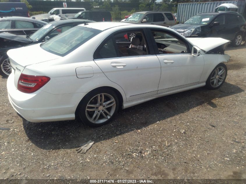 2013 MERCEDES-BENZ C 300 SPORT 4MATIC/LUXURY 4MATIC - WDDGF8AB7DR250760