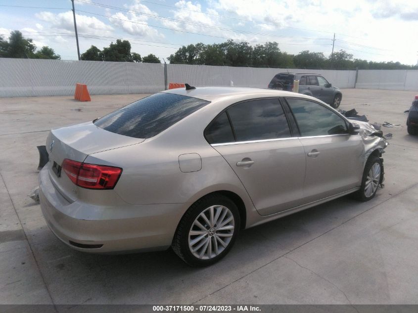 2015 VOLKSWAGEN JETTA SEDAN 1.8T SE - 3VWD07AJ6FM215225