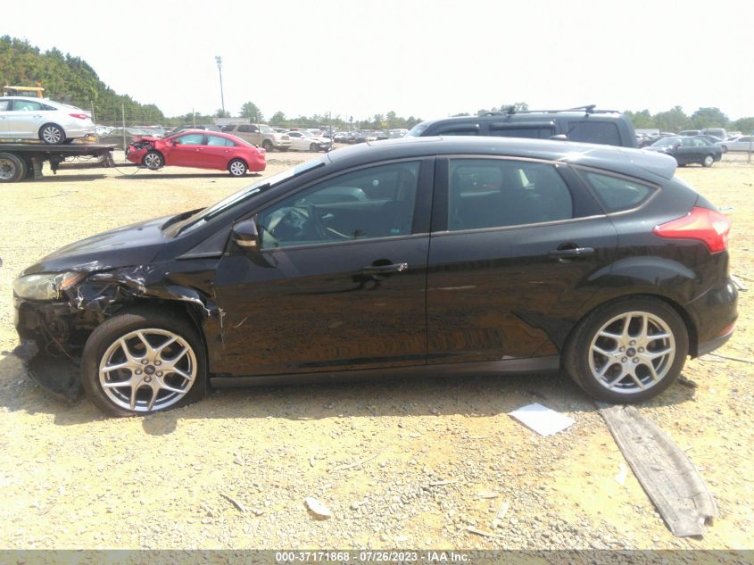 2015 FORD FOCUS SE - 1FADP3K23FL238953