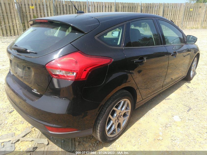 2015 FORD FOCUS SE - 1FADP3K23FL238953