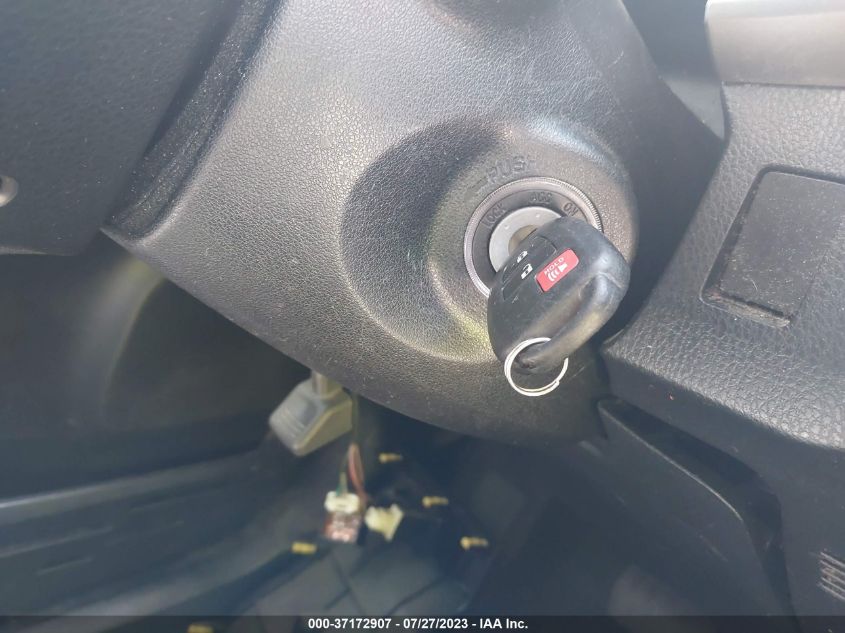 2015 TOYOTA RAV4 XLE - JTMWFREV1FD077818