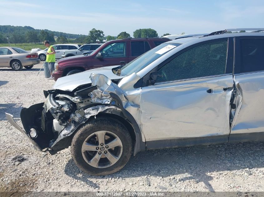2015 TOYOTA RAV4 XLE - JTMWFREV1FD077818