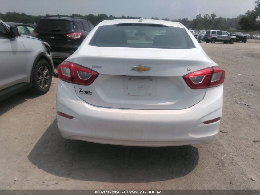 2018 CHEVROLET CRUZE LT - 1G1BE5SM5J7195943