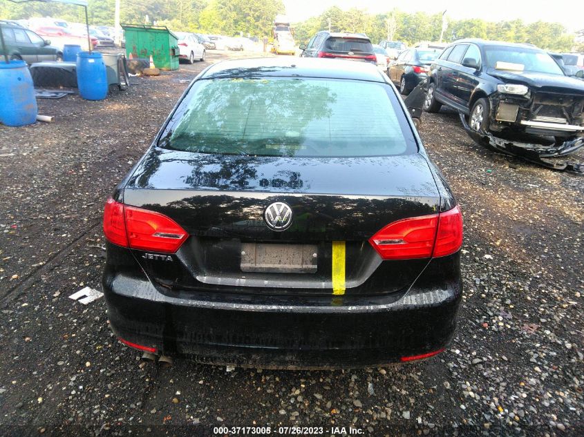 2014 VOLKSWAGEN JETTA SEDAN S - 3VW2K7AJ5EM389612