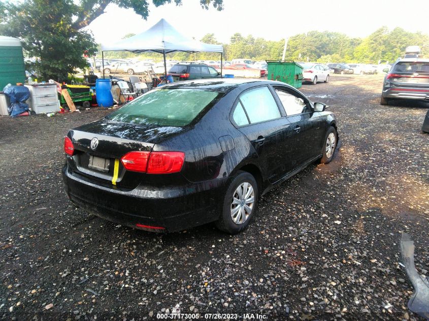 2014 VOLKSWAGEN JETTA SEDAN S - 3VW2K7AJ5EM389612