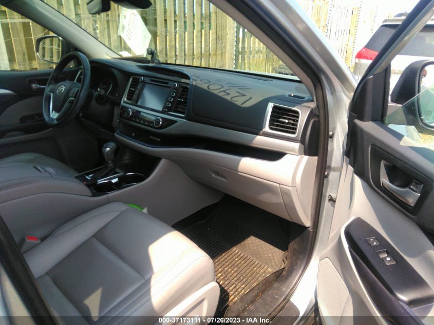 2019 TOYOTA HIGHLANDER HYBRID XLE - 5TDJGRFH8KS053112