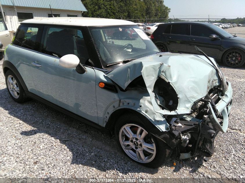 2013 MINI COOPER HARDTOP - WMWSU3C52DT682225