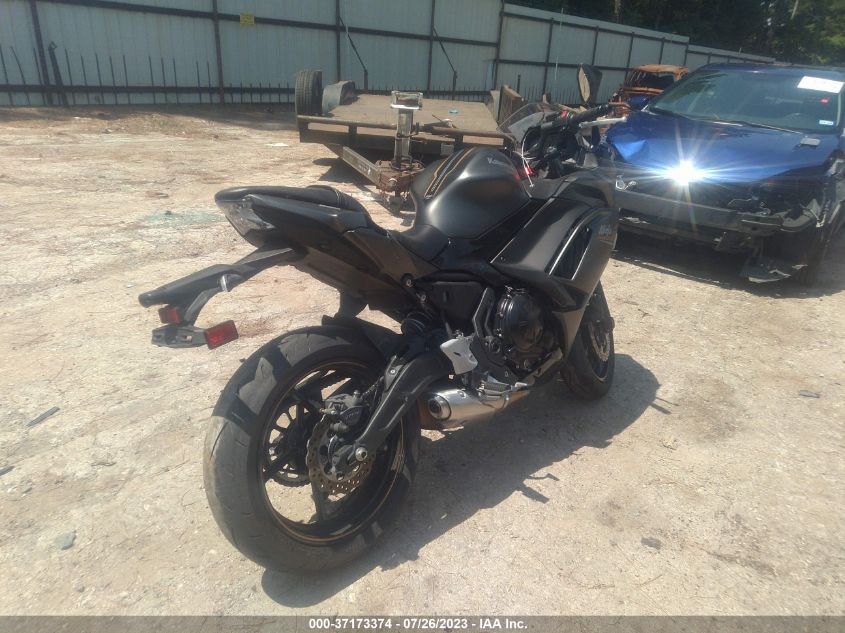 2023 KAWASAKI EX650 R - ML5EXER12PDA92982