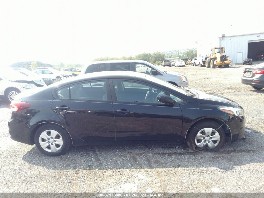 2017 KIA FORTE LX - 3KPFK4A76HE010641