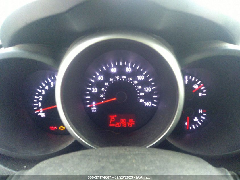 2013 KIA SOUL + - KNDJT2A63D7572512