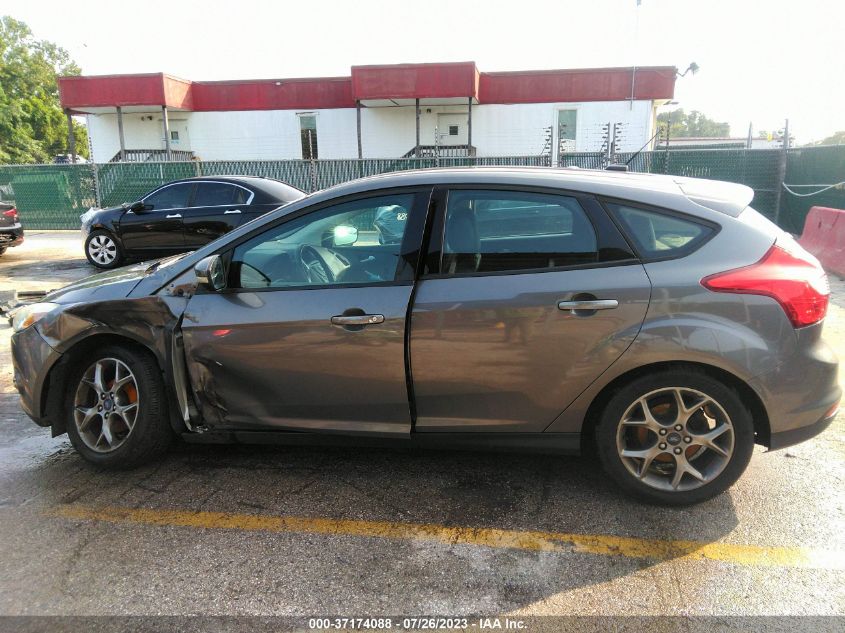 2014 FORD FOCUS SE - 1FADP3K22EL188898