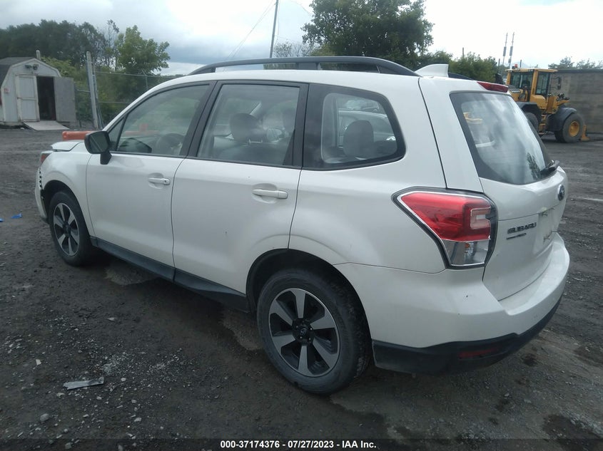 VIN JF2SJABC6JH526785 2018 SUBARU FORESTER