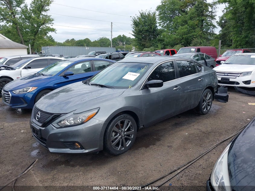 VIN 1N4AL3APXJC148588 2018 NISSAN ALTIMA 2.5 SR