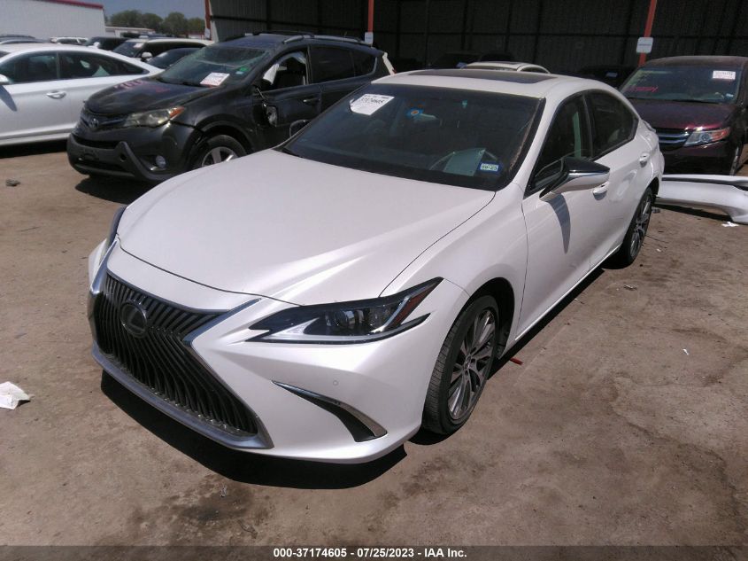 58AD11D13MU008085 Lexus ES 250 BASE/250 LUXURY/250 U 2