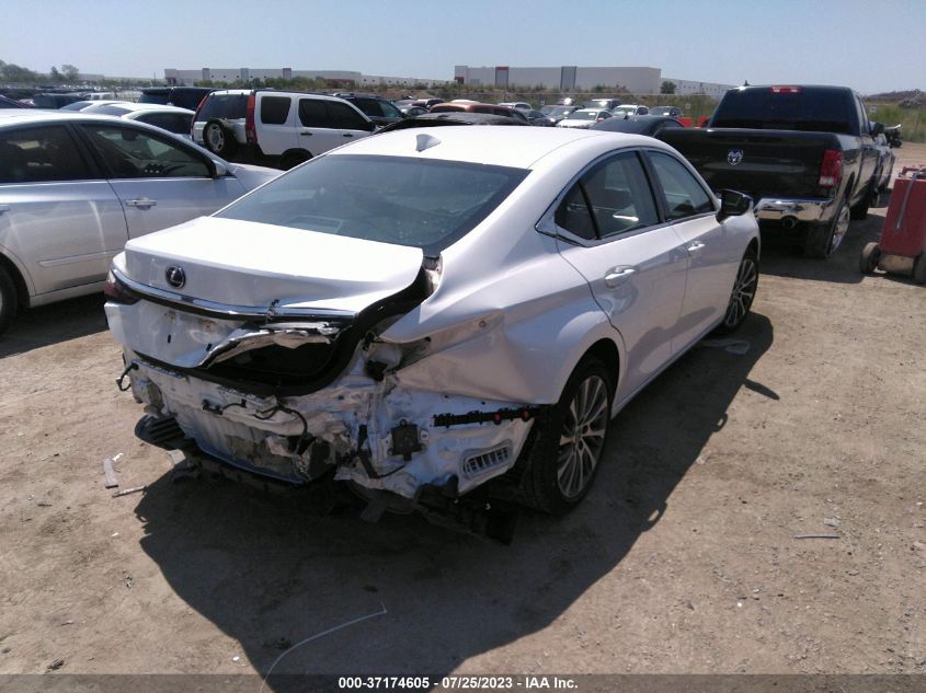 58AD11D13MU008085 Lexus ES 250 BASE/250 LUXURY/250 U 4