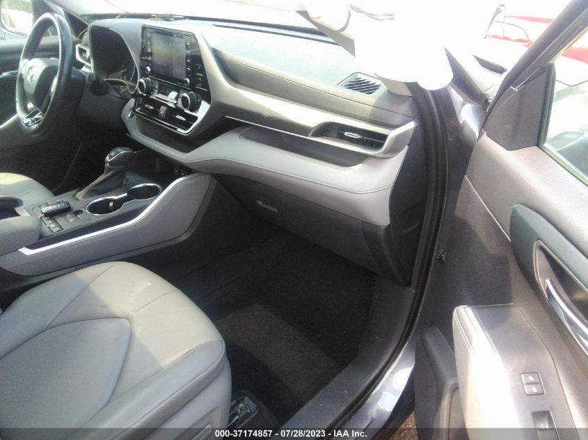 2020 TOYOTA HIGHLANDER XLE - 5TDHZRBH2LS516023