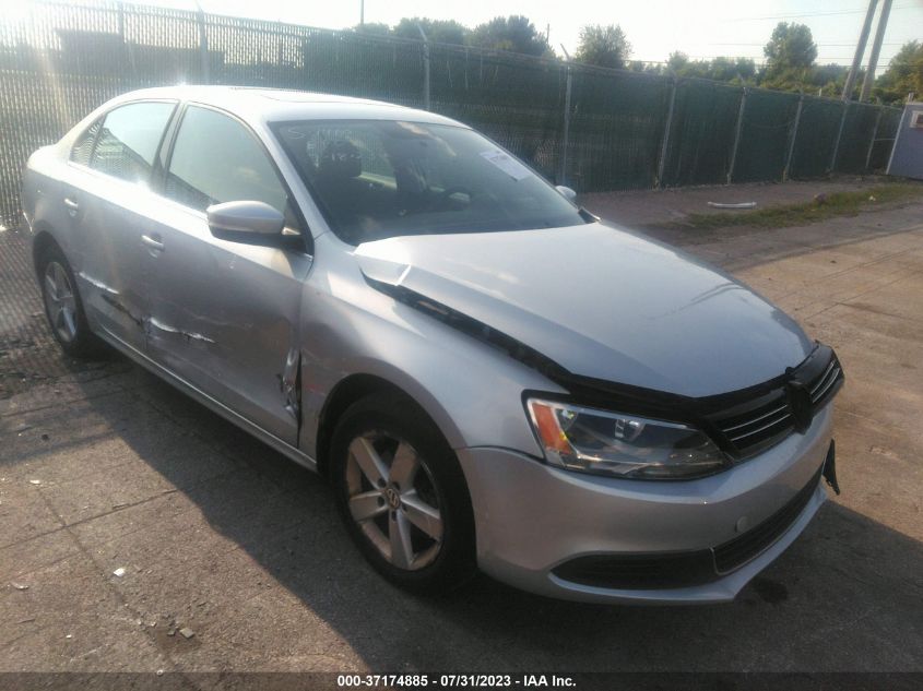 2014 VOLKSWAGEN JETTA SEDAN TDI W/PREMIUM - 3VWLL7AJ6EM418617