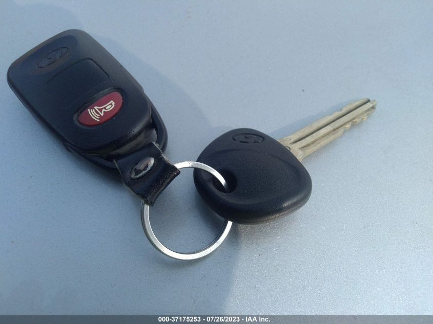 2015 HYUNDAI ELANTRA SE - KMHDH4AE3FU241253