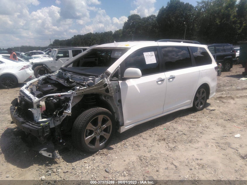 VIN 5TDXZ3DC3JS920469 2018 TOYOTA SIENNA SE/SE PREMIUM