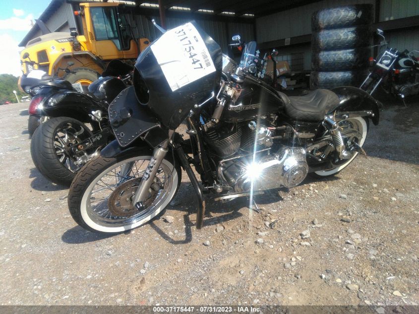 2011 HARLEY-DAVIDSON FXDC - 1HD1GV416BC324988