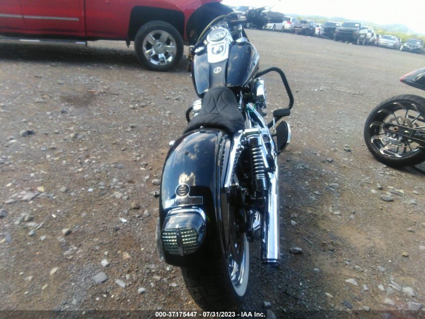 2011 HARLEY-DAVIDSON FXDC - 1HD1GV416BC324988
