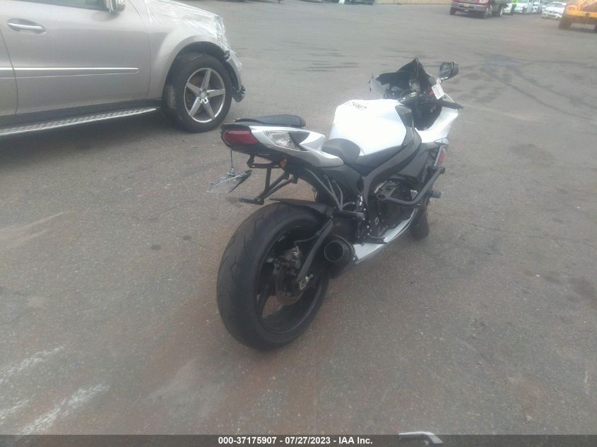 2015 SUZUKI GSX-R600 - JS1GN7FA8F2100086