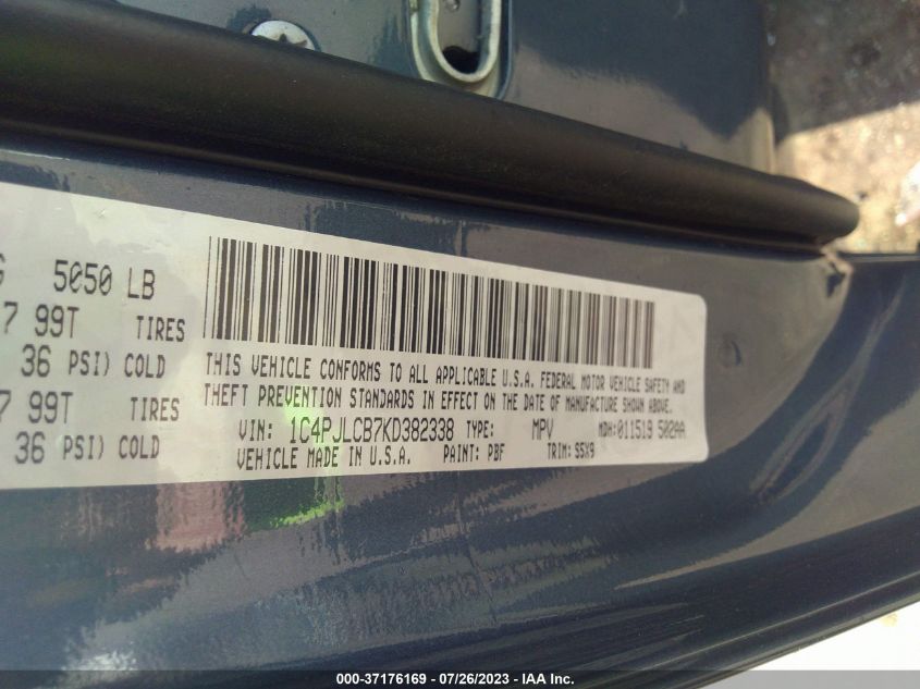 VIN 1C4PJLCB7KD382338 2019 JEEP CHEROKEE LATITUDE