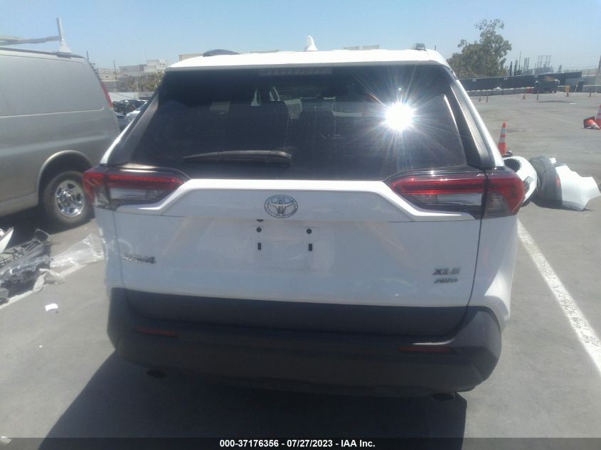 2020 TOYOTA RAV4 XLE - 2T3P1RFV7LC080014
