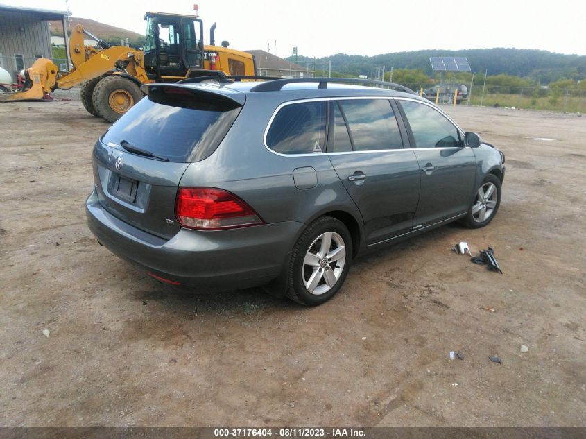 2013 VOLKSWAGEN JETTA SPORTWAGEN TDI - 3VWPL7AJ2DM604414